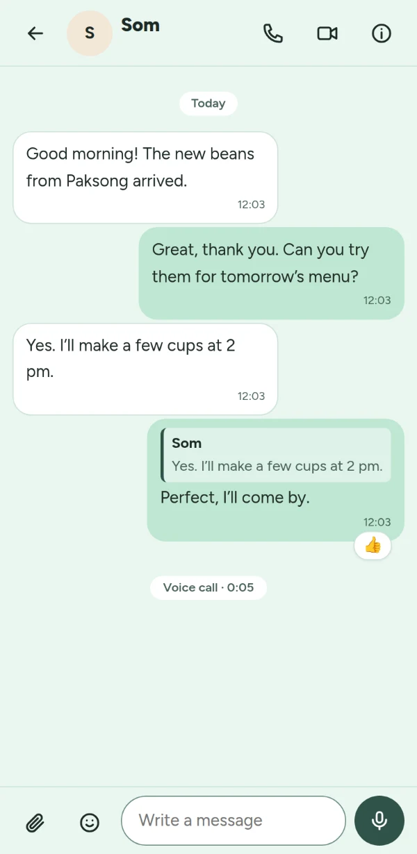 A chat in LohnCC on a phone: messages, a reply, a reaction and a voice call